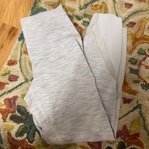 grey detailed lulu leggings
